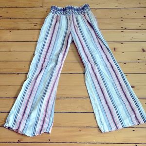 Wide leg linen/ cotton pants.